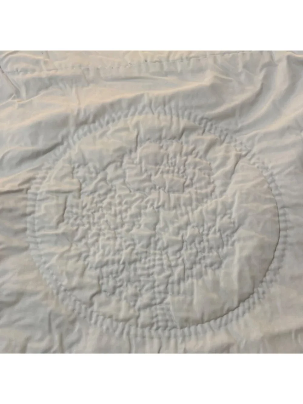 Vintage Hand Stitched Floral Queen Quilt – 78" x 64" - Picture 9 of 11